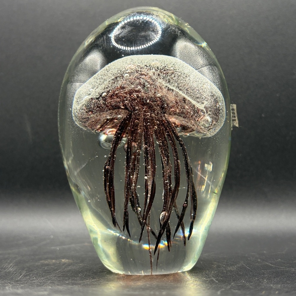 2018 Kenneth Toys Productions Jellyfish Art Glass Glow in the Dark Paperweight